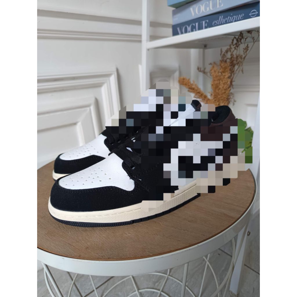 naiki jordan hitam putih mocha 43