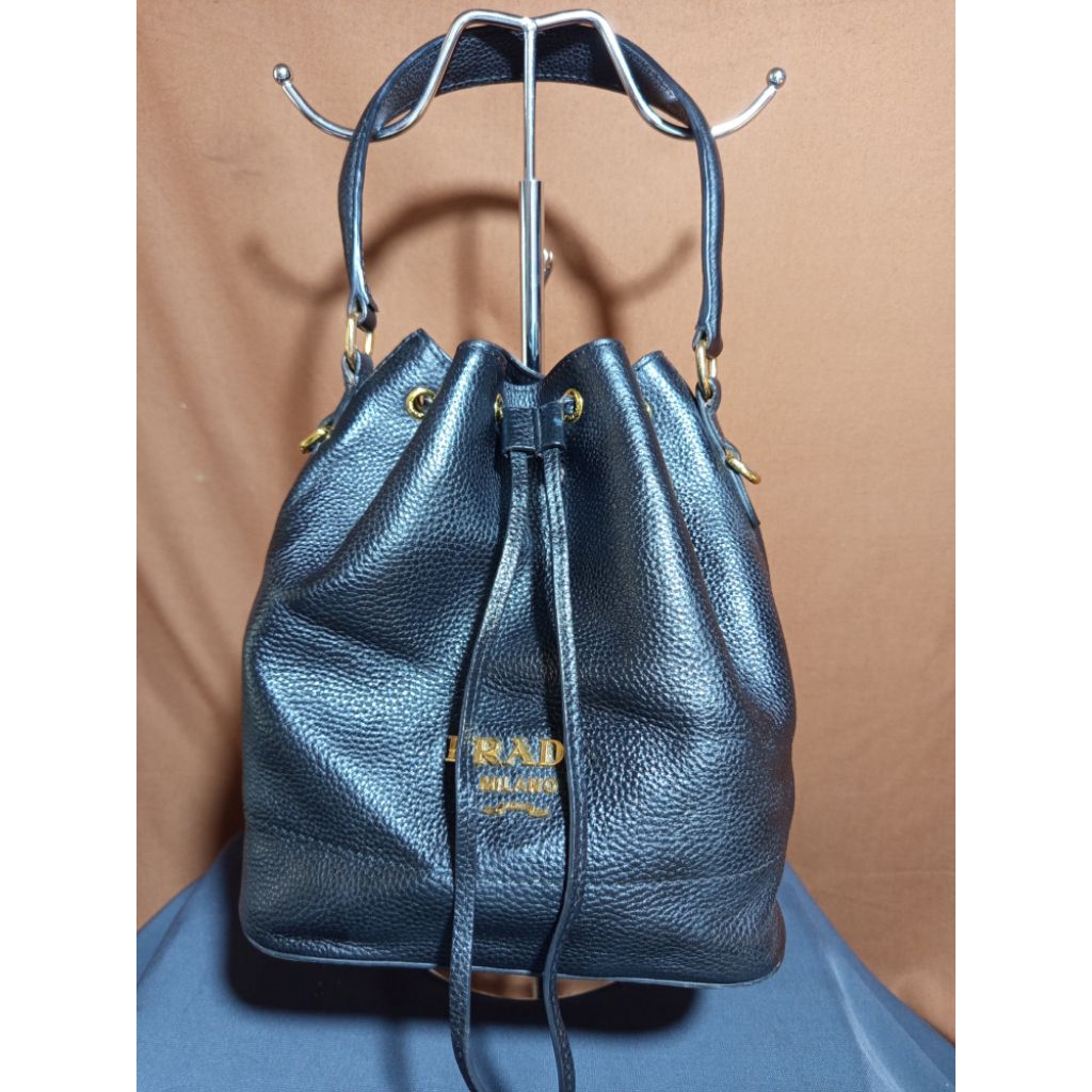 Shoulder Bag Prada Milano Vintage Serut Unik Kulit Asli second