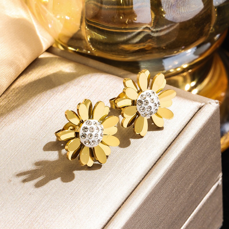 Anting-anting Bunga Daisy Lucu Mewah Ringan Yang Modis Dengan Wanita Model Bunga Daisy Kecil Desain 