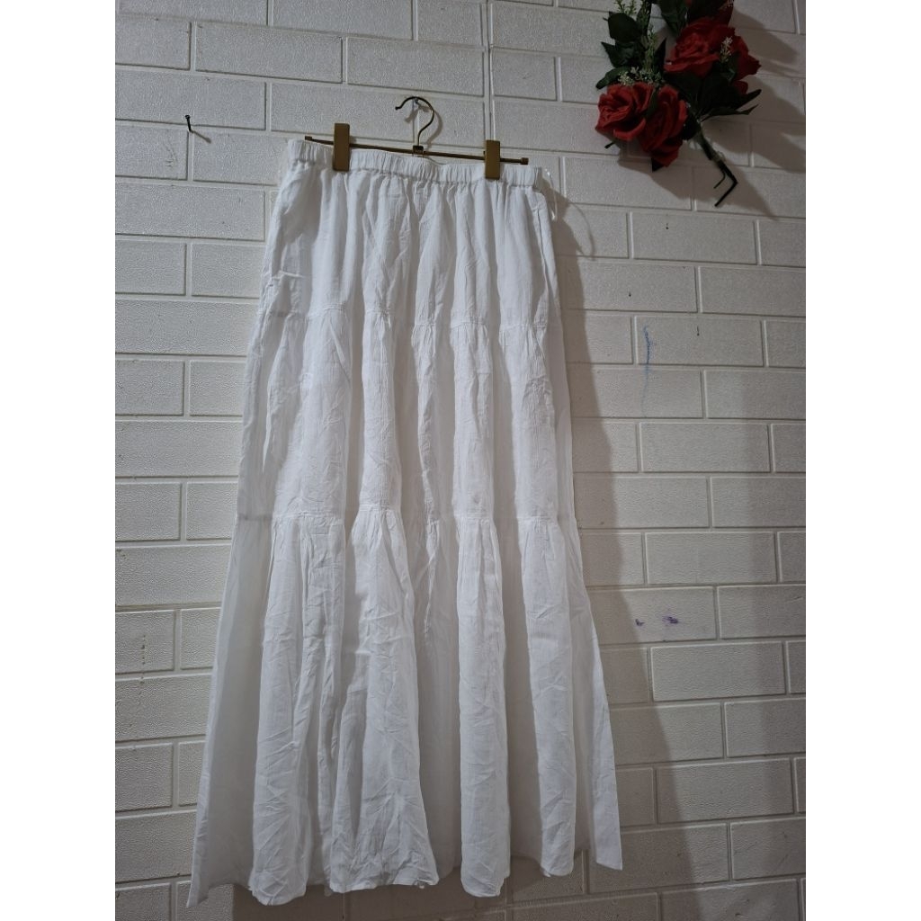 Rok Uniqlo katun umpak putih size L