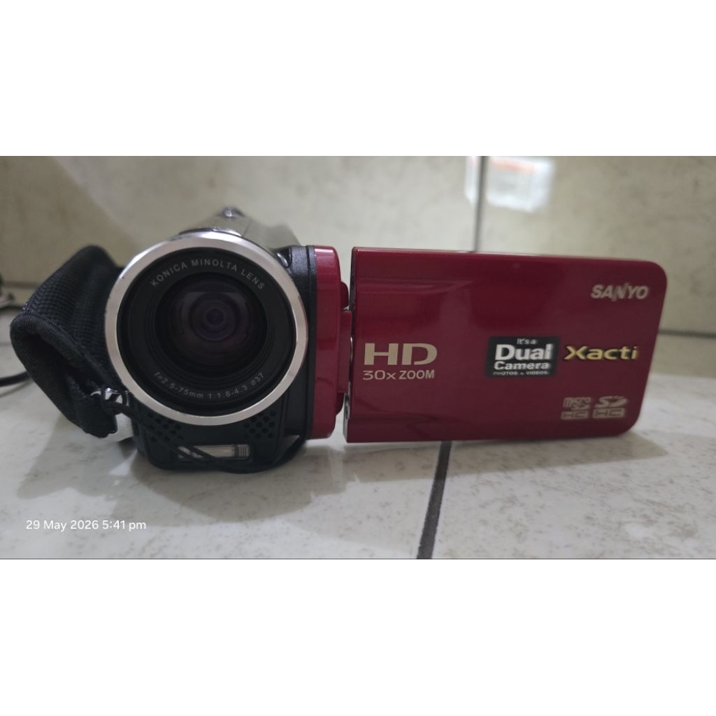 Kamera handycam Sanyo Xacti TH2