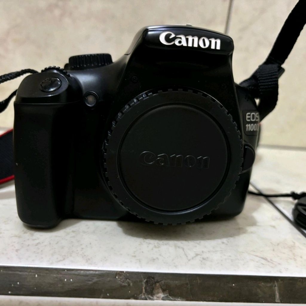 DSLR Canon EOS 1100D body Only