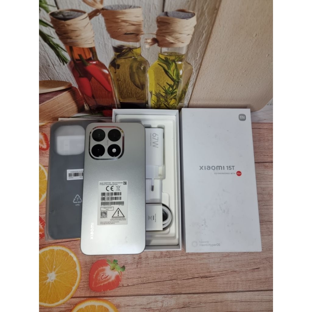 Jual hp bekas likenew Xiaomi 15T 5g RAM 12/512 grns Des 2027 istimewa