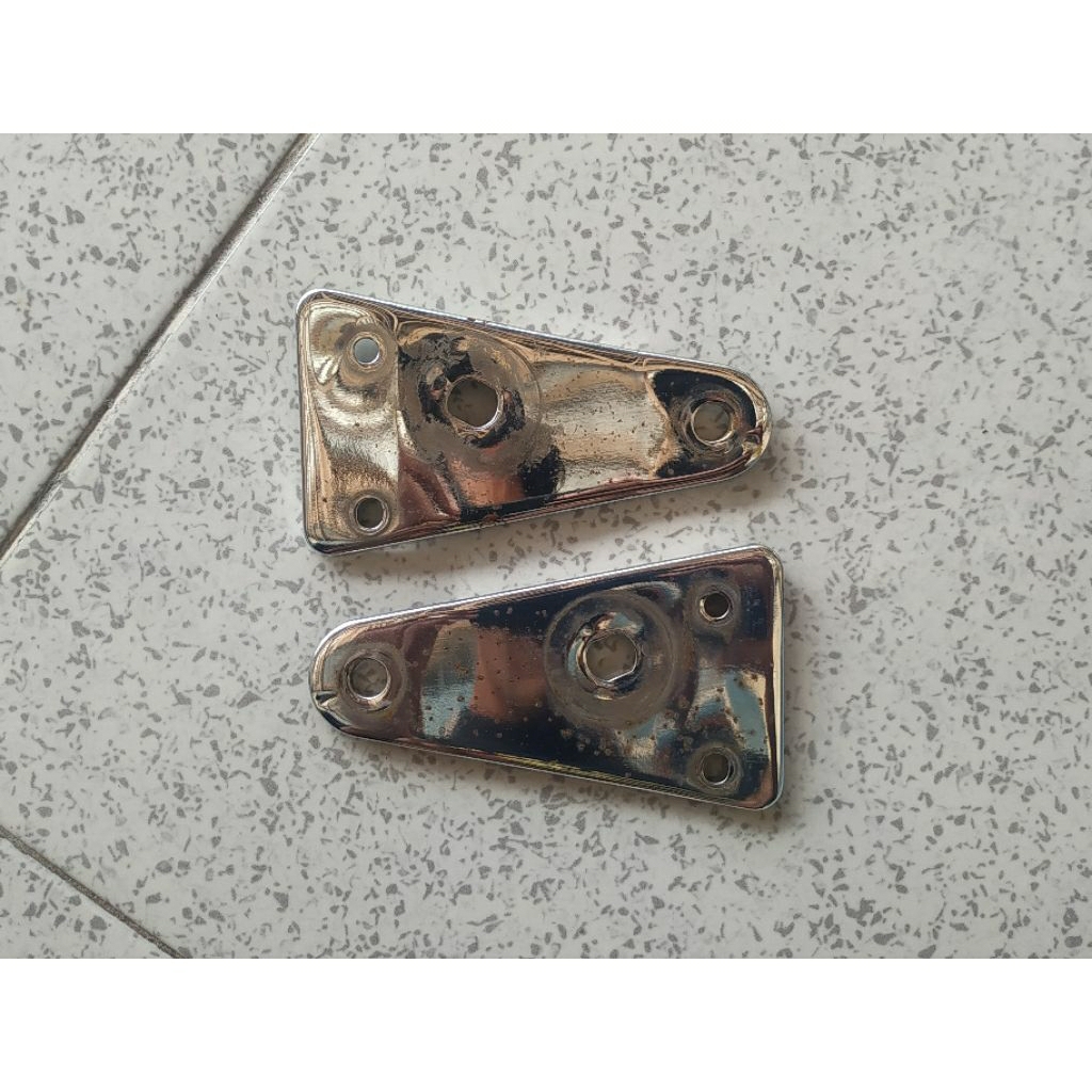 PANGKON LAMPU DEPAN MEGAPRO PRIMUS