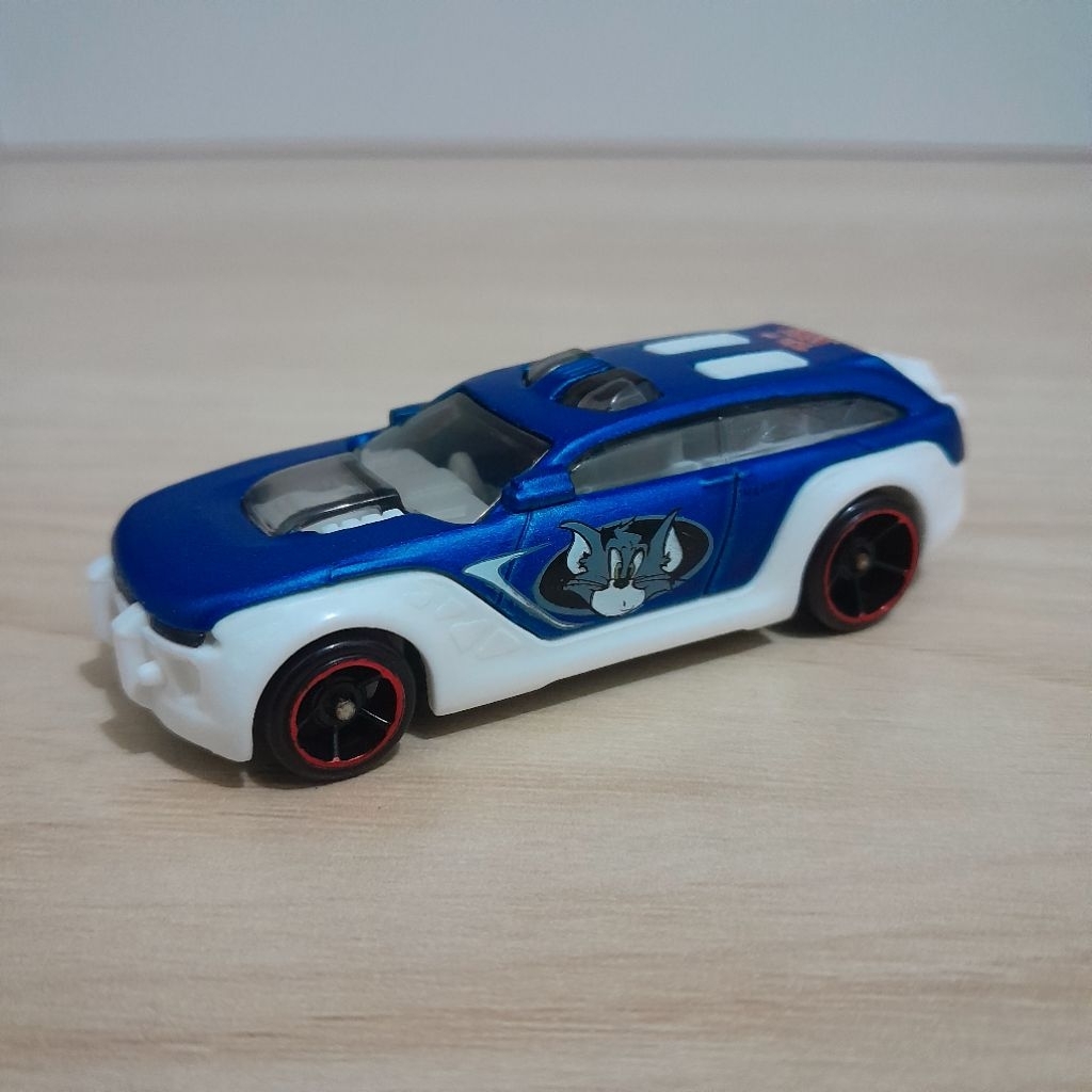 Hotwheels HW Pursuit Tom and Jerry