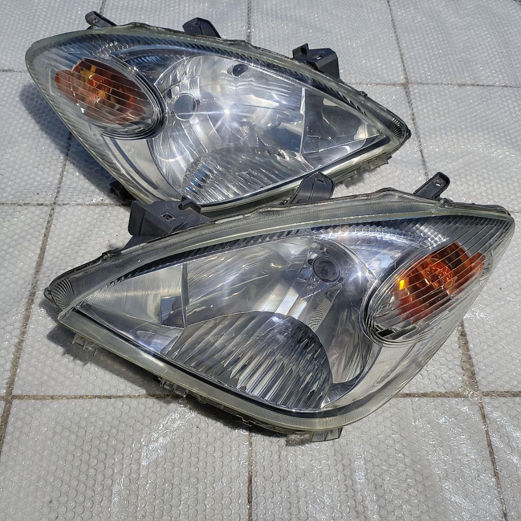 Headlamp/lampu depan avanza/xenia 2008-2011 original