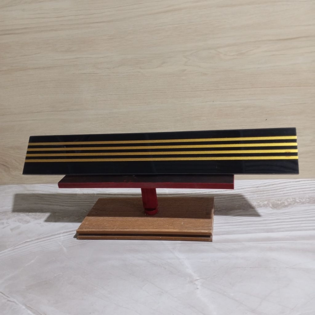 List Granit 10x60 Hitam Gold