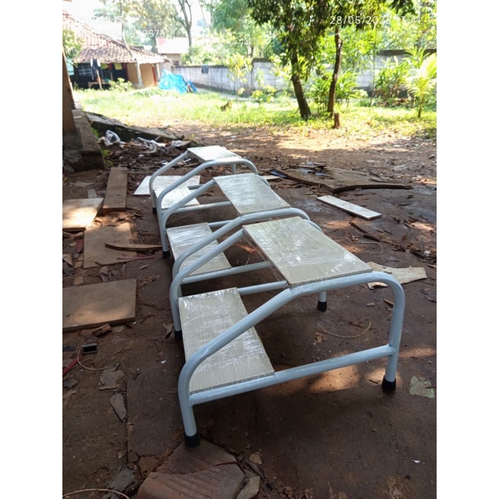 Tangga bed periksa /Tangga bed pasien/tangga alkes