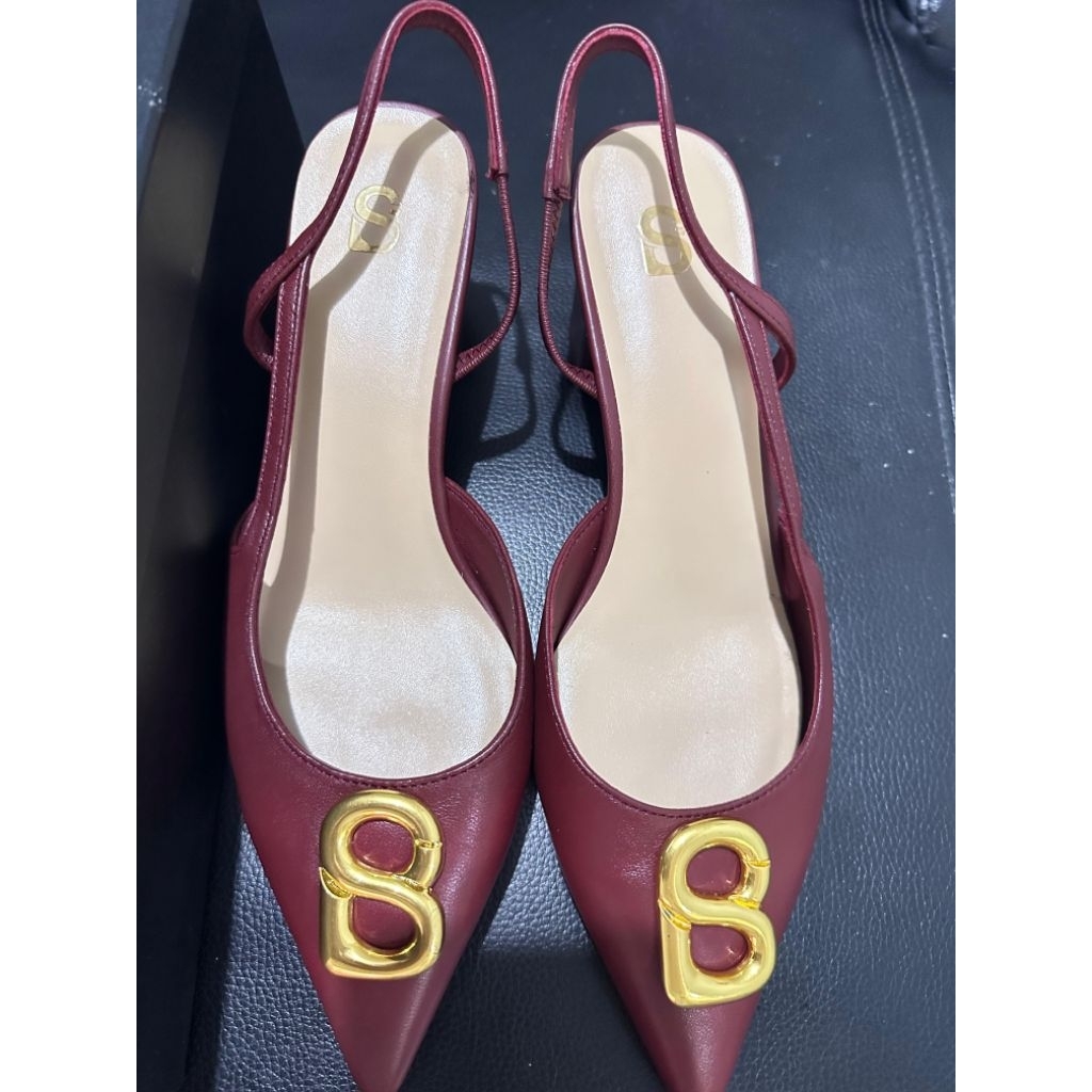 As is Buttonscarves Kylie mid heels shoes Bordeaux
