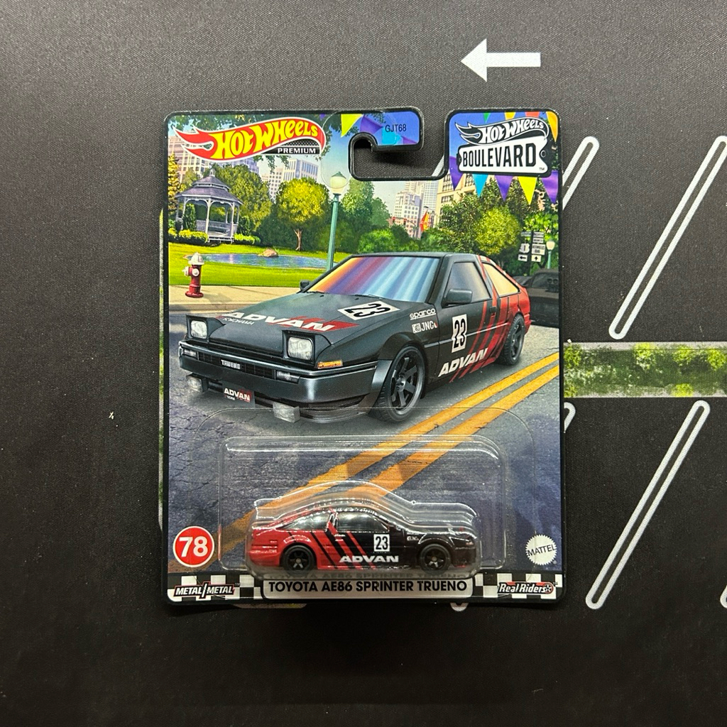 HOTWHEELS PREMIUM TOYOTA AE86 SPRINTER TRUENO BOULEVARD ADVAN