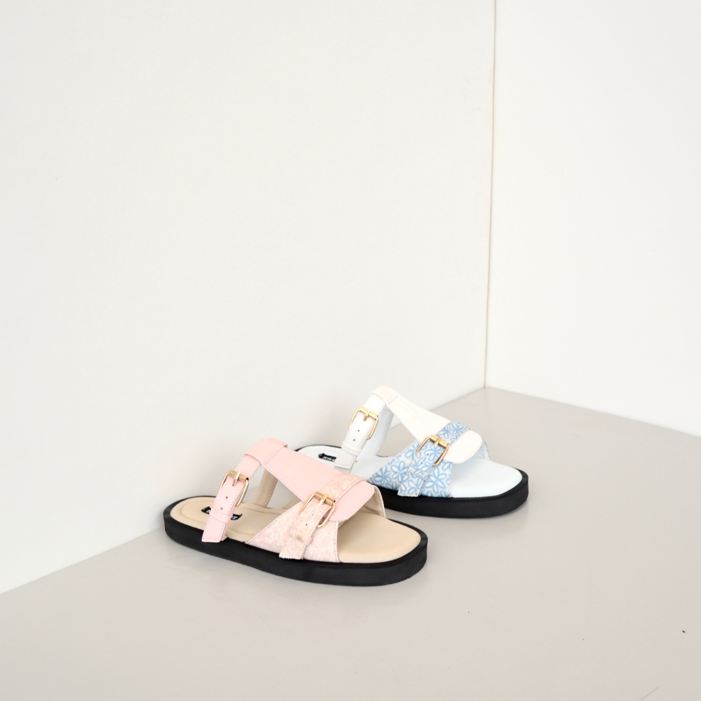 Nadesca Sandal NaoomiCollection