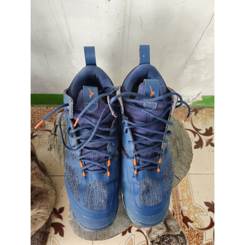 Sepatu Voli Mizuno Momentum 2 Mid - Blue Navy Second Original ( Like New )