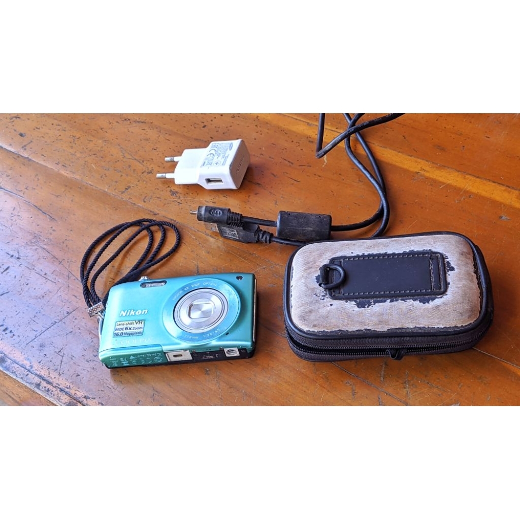 nikon Coolpix s3300
