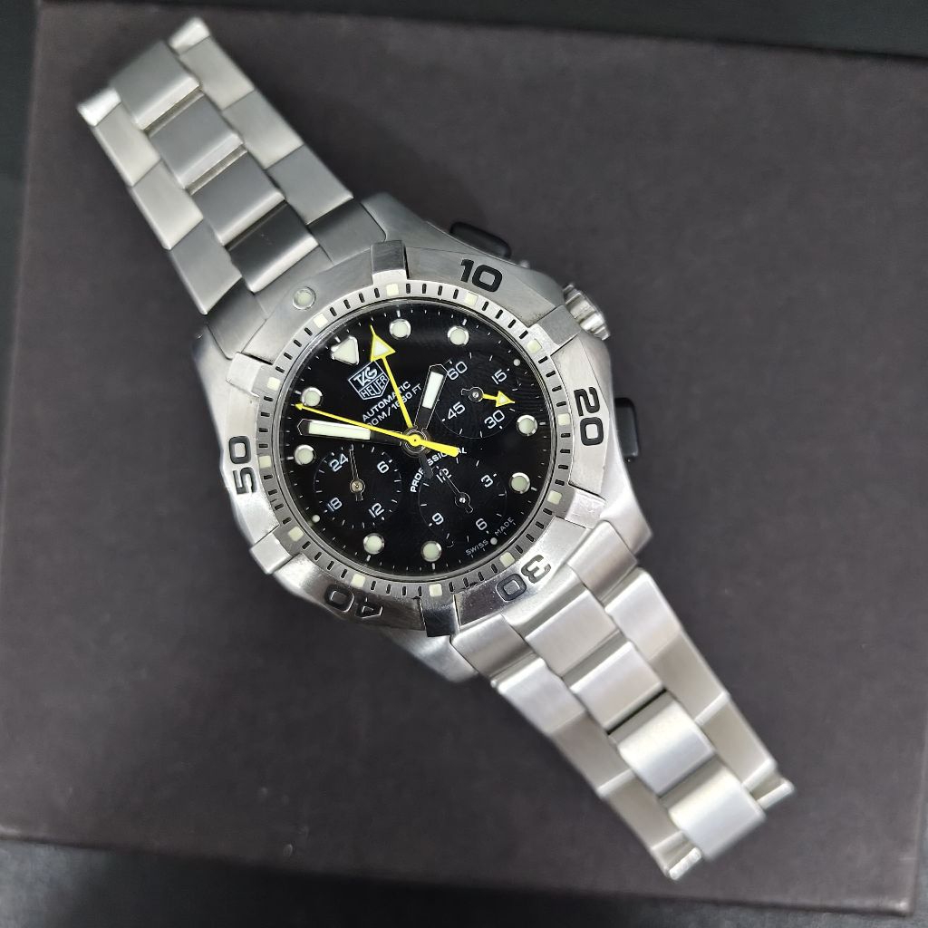 TAG Heuer Aquagraph professional-grade dive watch 500m