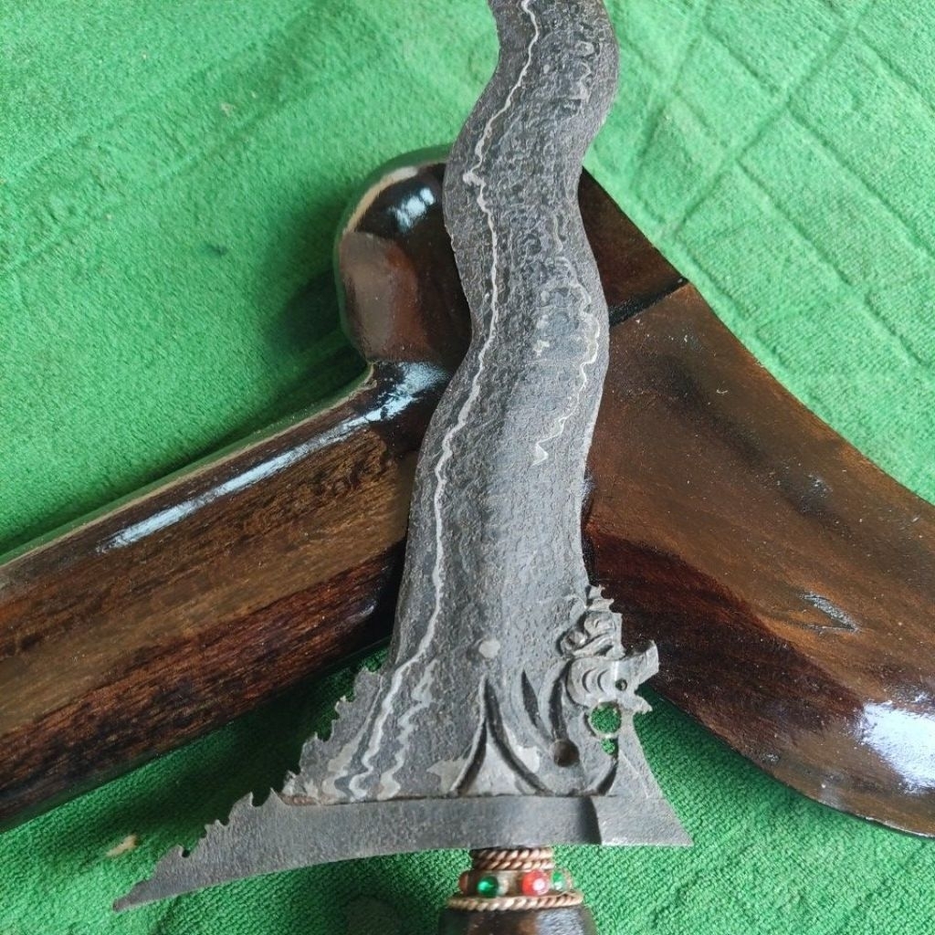 Keris Nogo Siluman (sangkelat)