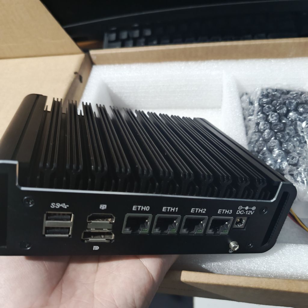 Mini PC Industrial Intel N5105 2.5Gbps Multi Lan Barebond Cocok Server Mikrotik Router
