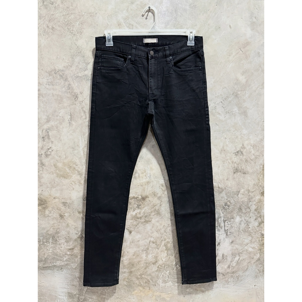 Uniqlo Jeans Hitam Skinny - 31