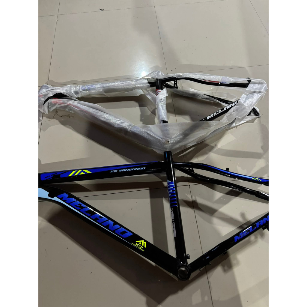 Frame sepeda MTB 26 in internal cable Melano bahan besi kondisi baru sudah ada decal