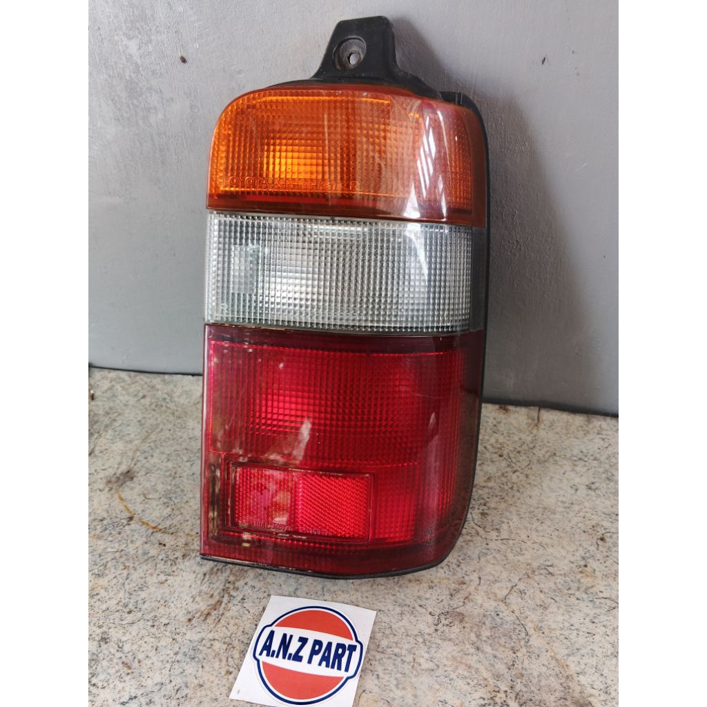 Stoplamp - Lampu stop Toyota Kijang Kapsul 97 - 99 - Kanan - ORI Original