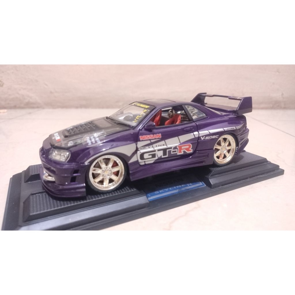 Diecast Kentoys Nissan Skyline Tuned 1:24 Extreme Tuner Race Car