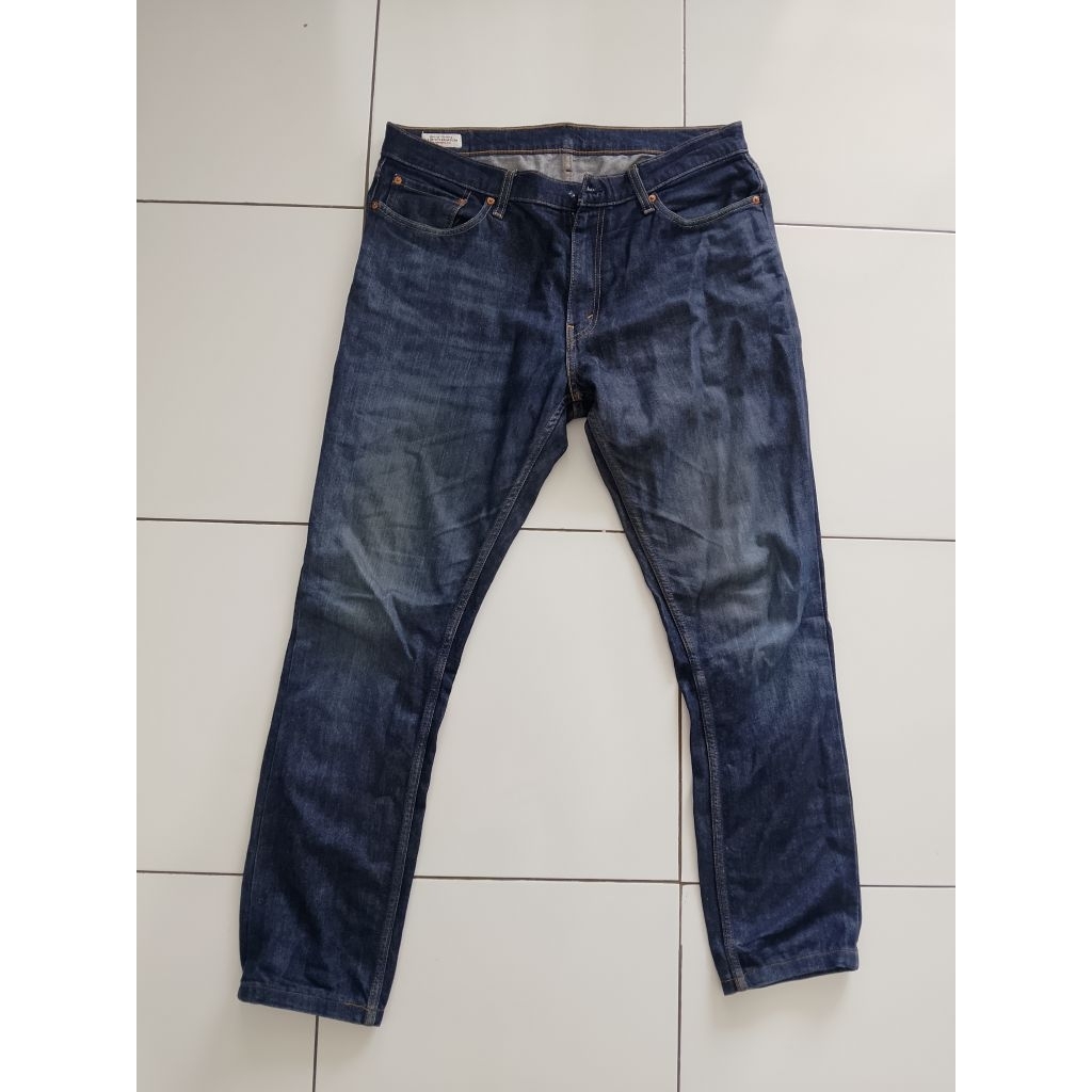 Preloved jeans cowok levis