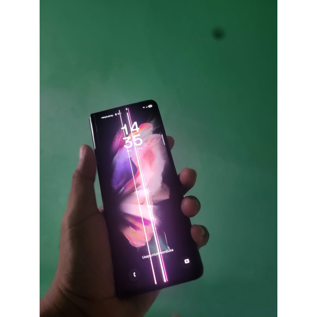 Lcd z fold 3 depan minus sesuai photo