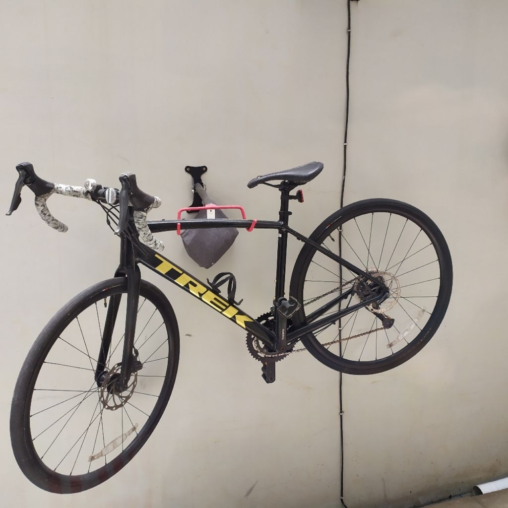 Road bike Trek Domane 2