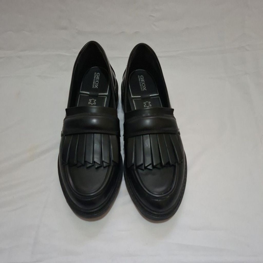 sepatu loafer kulit GEOX wanita [preloved] (BISA NEGO)