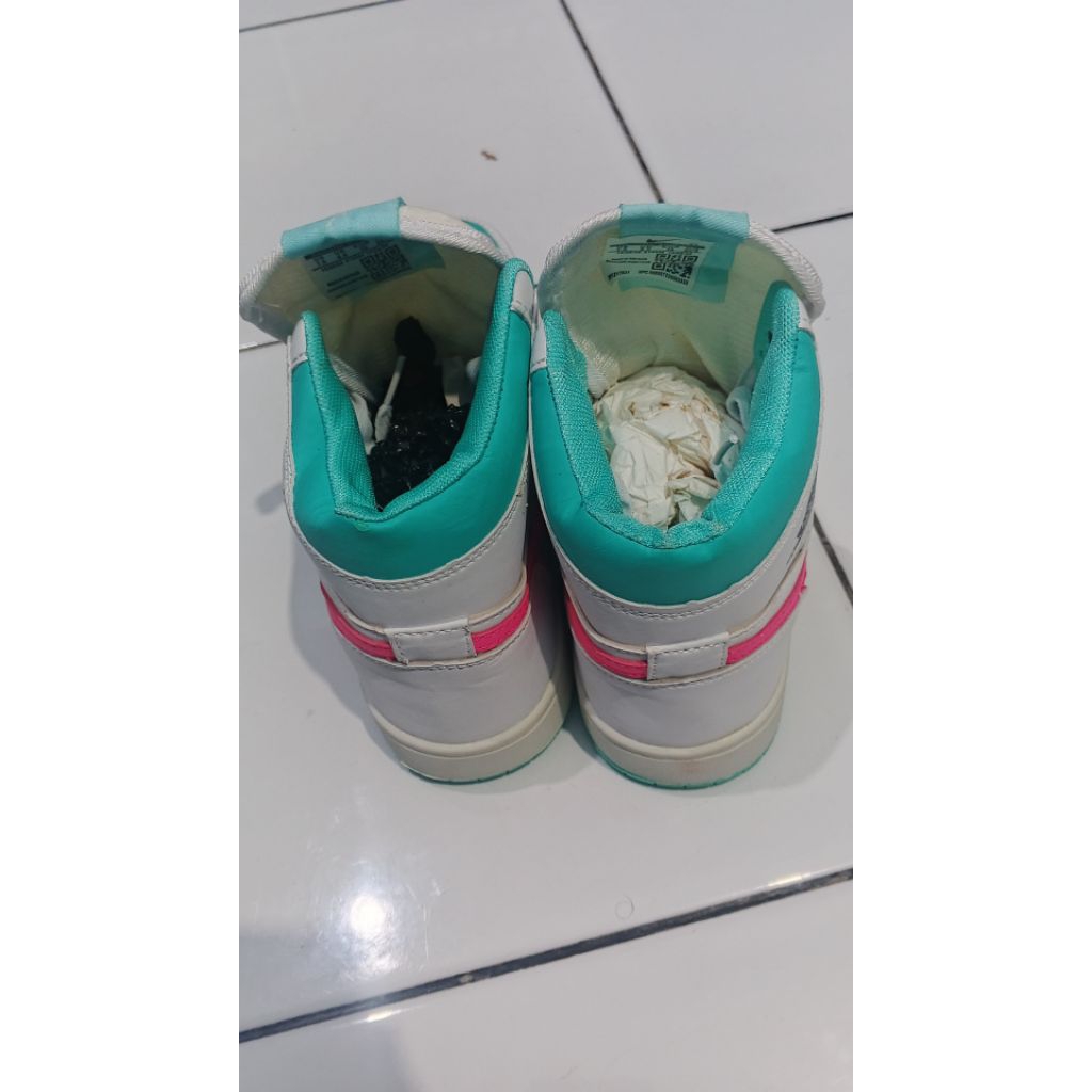 sepatu seken 39