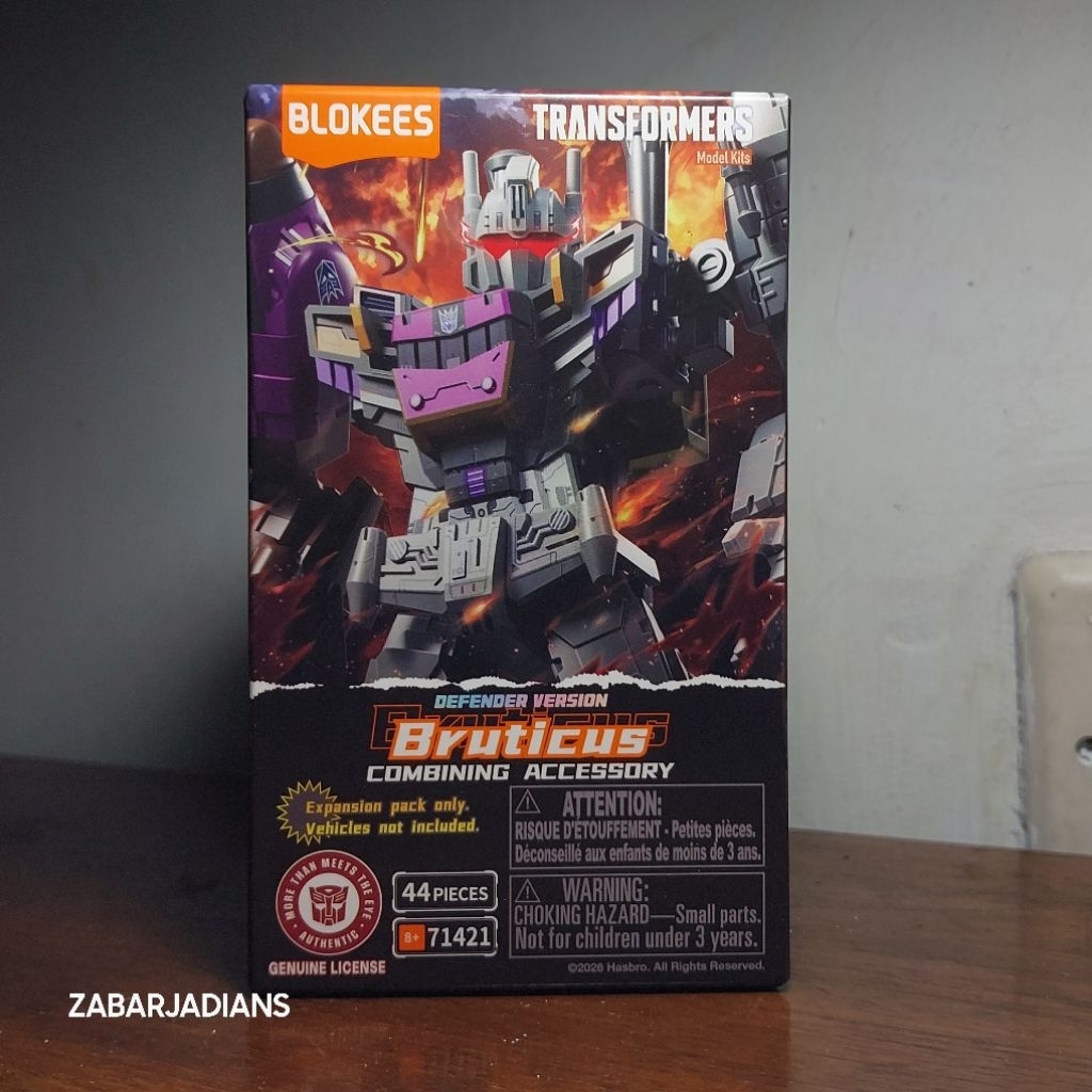 Bruticus Transformers combining accessory + blast off & swindle