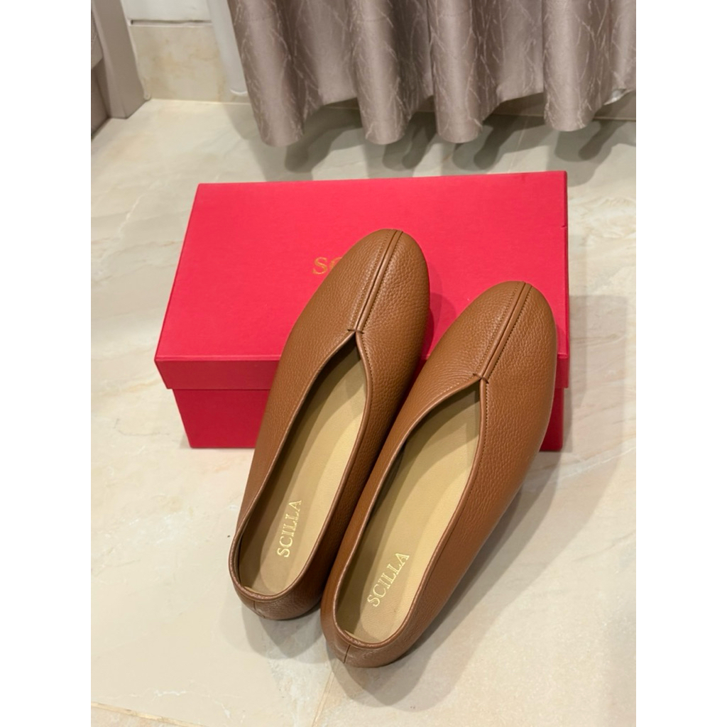 [PRELOVED] Scilla Flat Shoes Ukuran 40