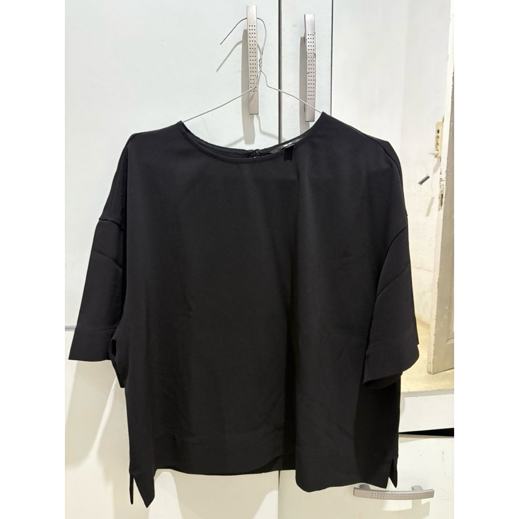 preloved uniqlo shirt