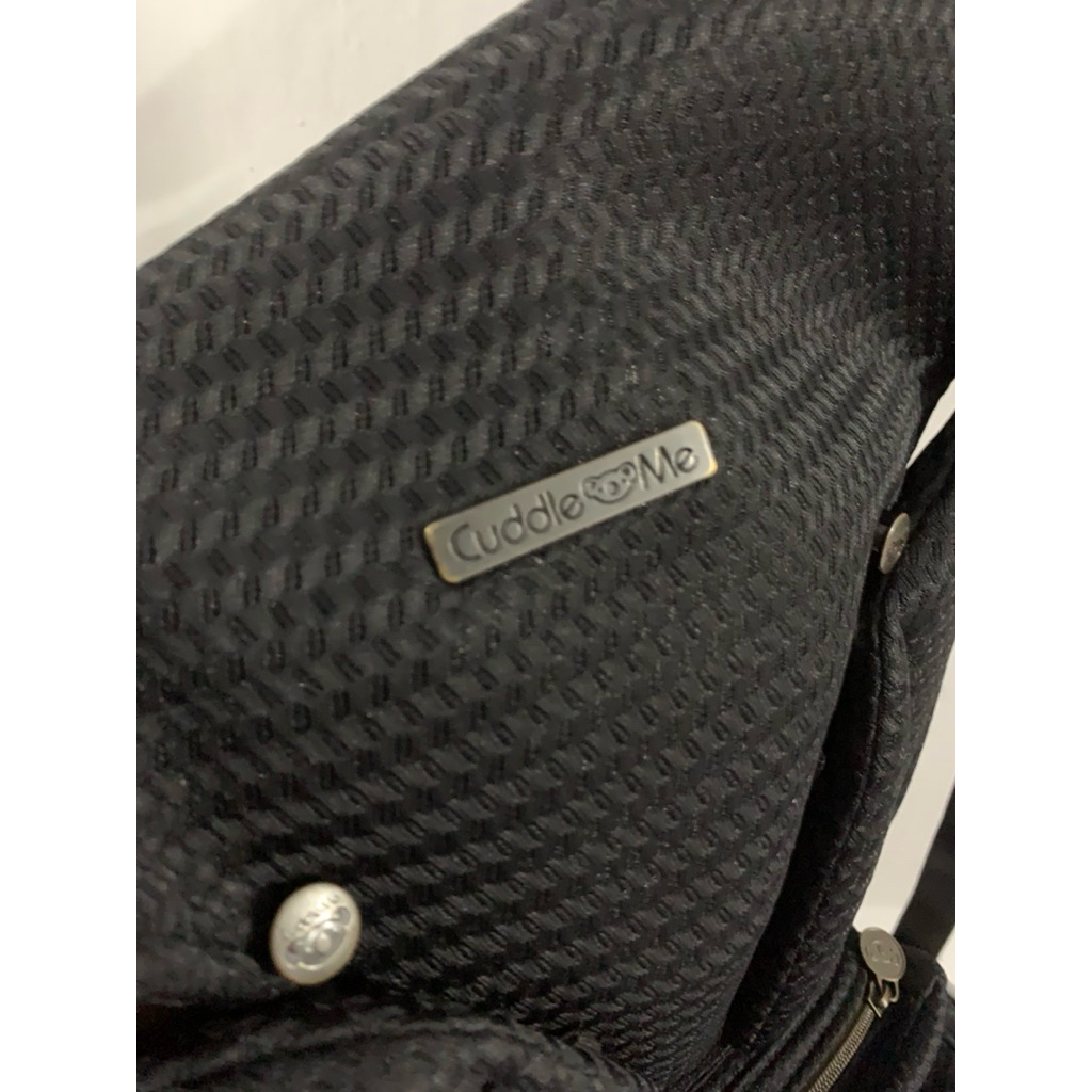 Gendongan bayi CUDDLEME WINGME Black