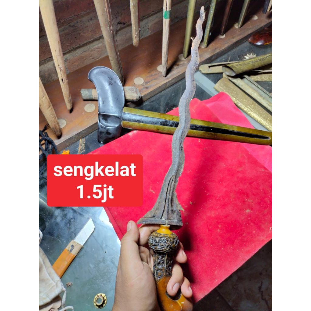 Keris Sengkelat Luk 13 Sepuh Kuno Original Tua Warangka Ladrang Solo Deder Ukir Premium