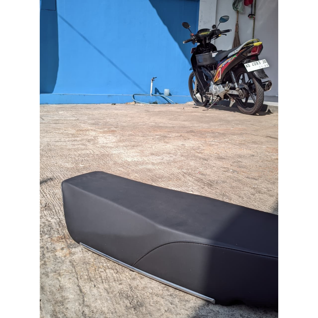 JOK GL PRO KULIT VIXION COAK LIS HITAM