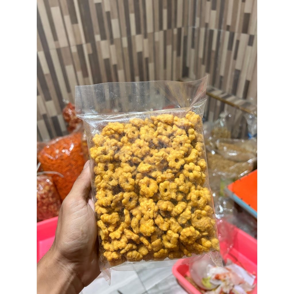 snack riri sakura ribut
