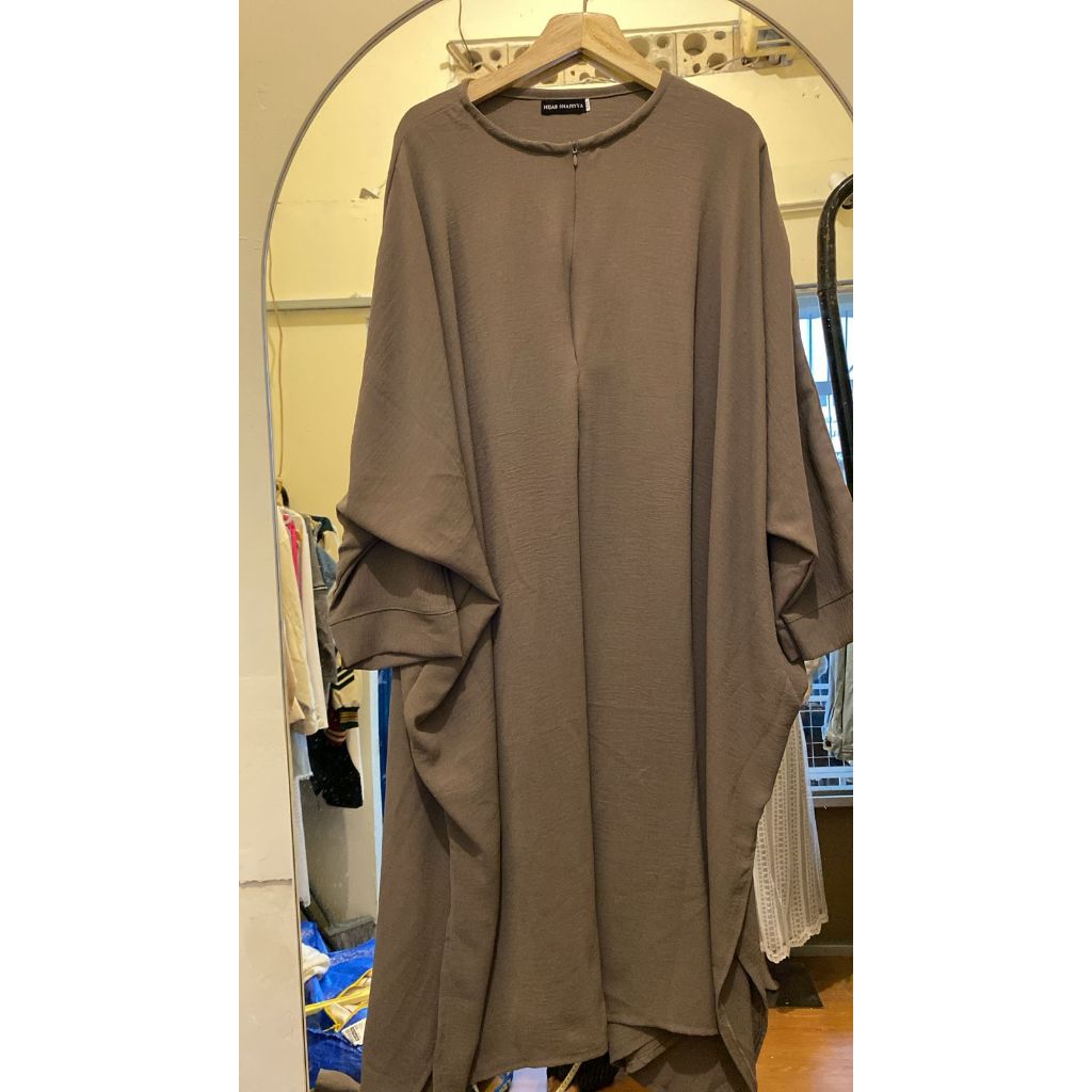 Gamis Syar'i Oversize Taupe Premium | Gamis Muslimah Longgar Adem | Hijab Shafiyya