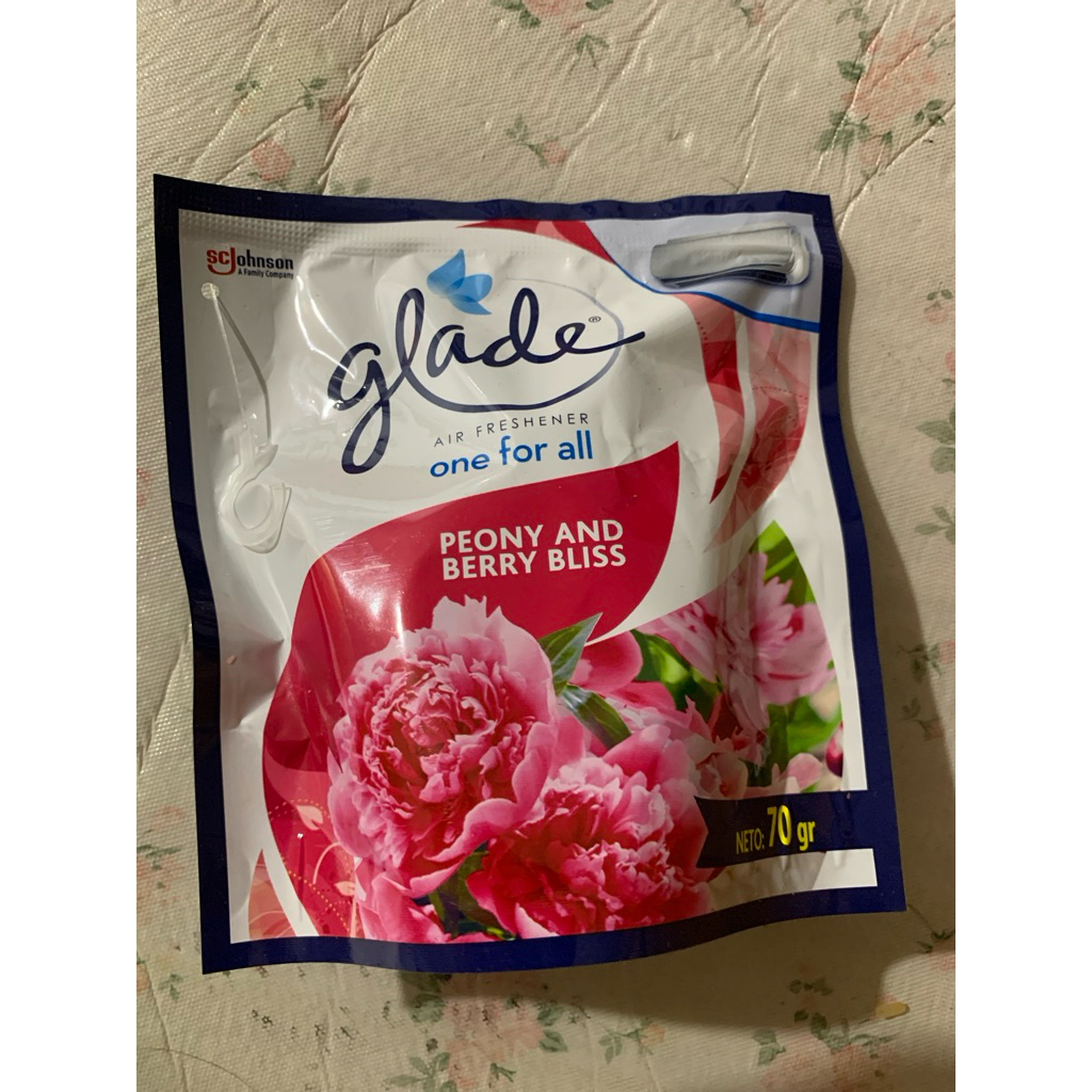 Glade Pengharum Ruangan Peony and Berry Bliss