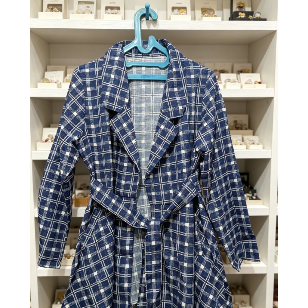 OUTER BLAZER WANITA KOTAK BIRU PUTIH IKAT PINGGANG