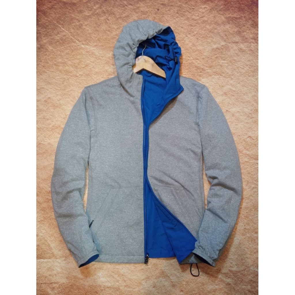 UNIQLO reversible