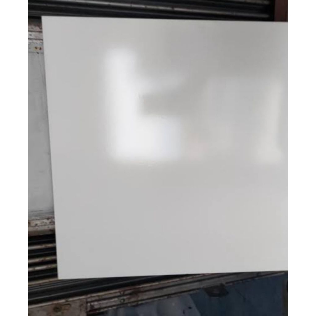 Keramik putih polos glosy 40x40 mulia