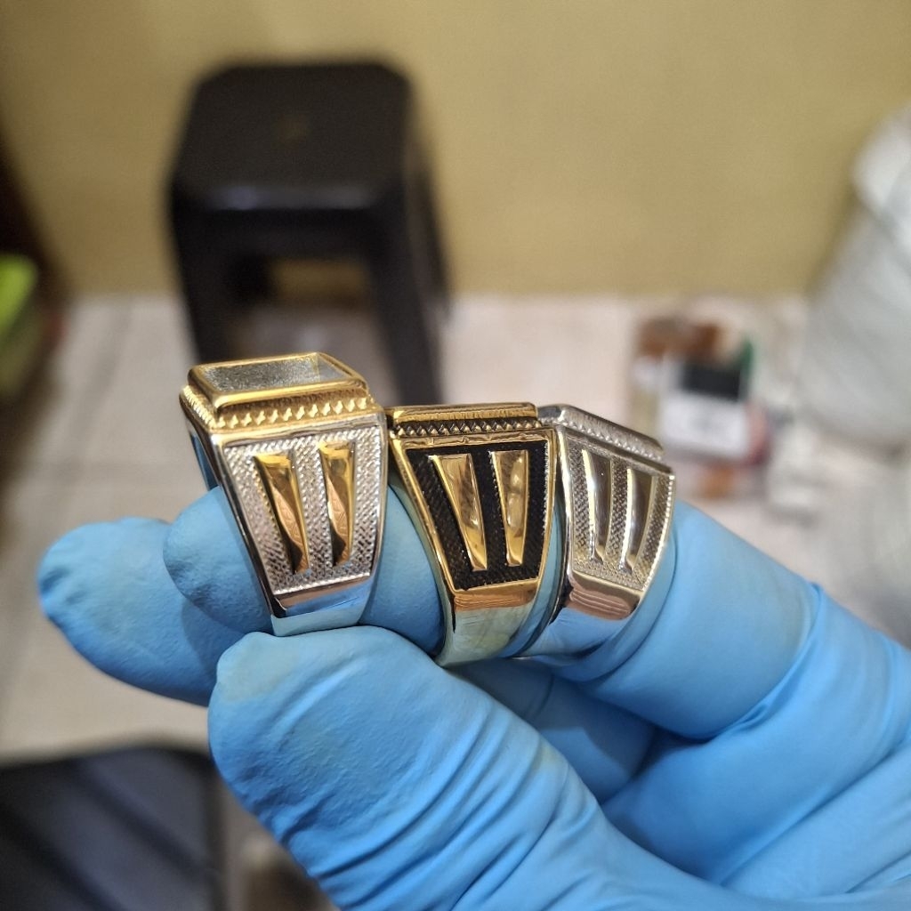 Ring Cincin Titanium Model Kotak 10 × 10 Kombinasi Hitam Polos List Dua