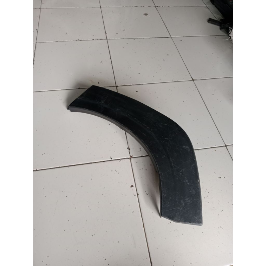 over fender belakang kiri Xpander Cross 2022 2024 bekas original