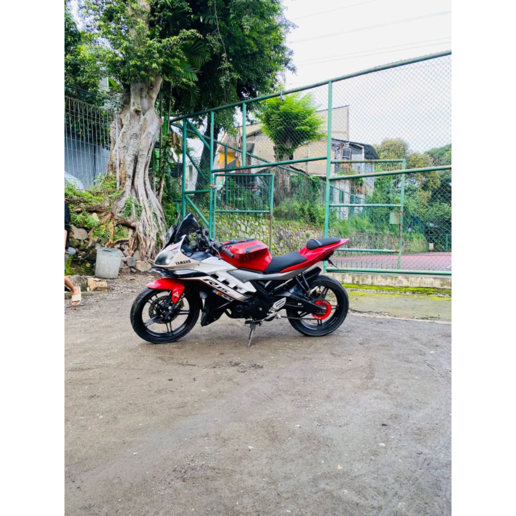 Yamaha R15 v2 ymjet_fi 2016