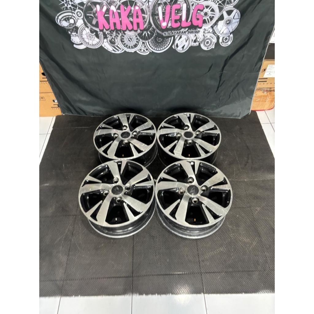 Velg seken oem Xenia R14 pcd 4x114.3
