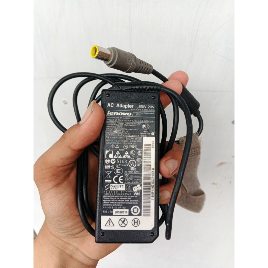 charger+kabel power  bekas laptop Thinkpad  bisa untuk tipe x200,x220,x230,T410,T420,T430