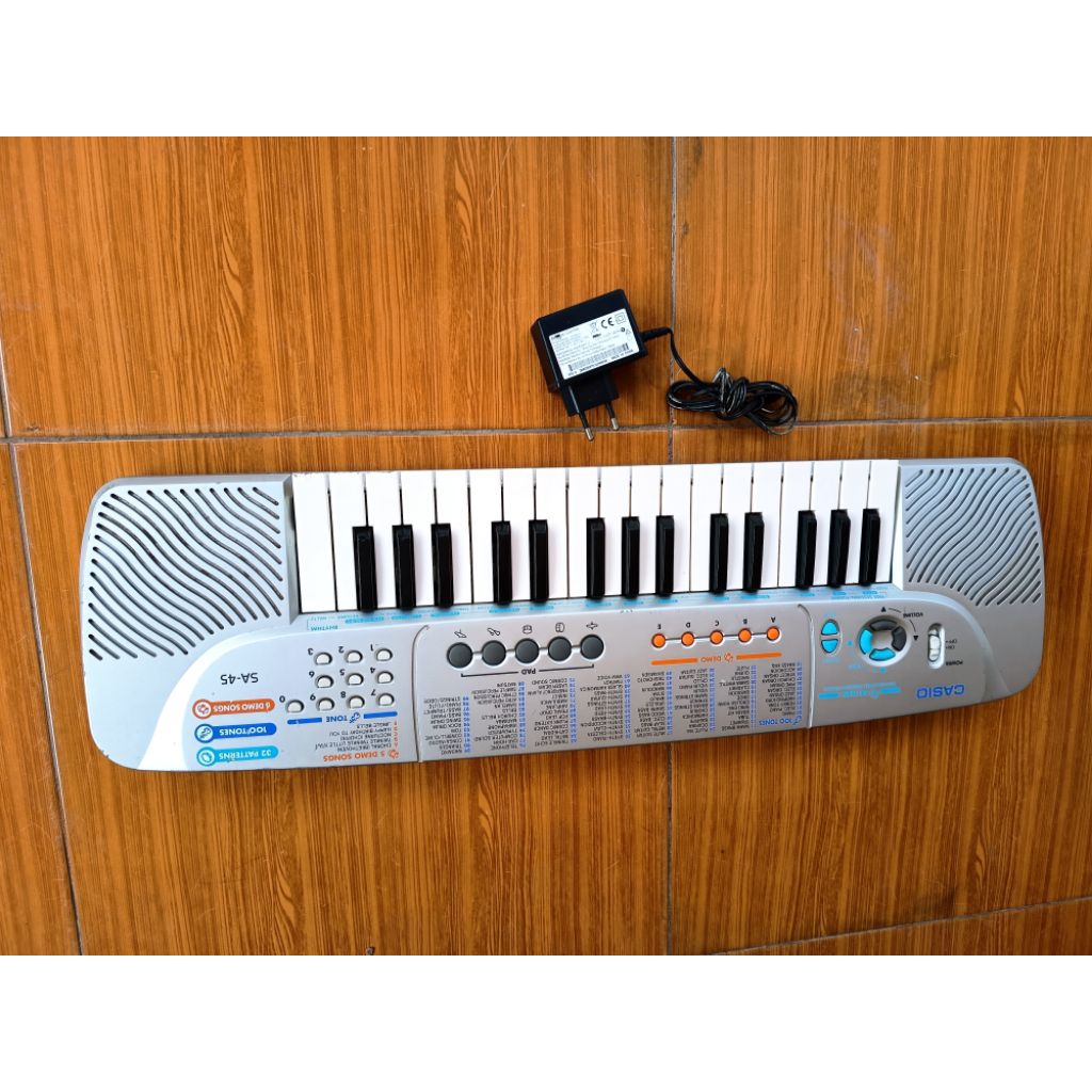 alat musik piano keyboard casio sa45,bekas normal
