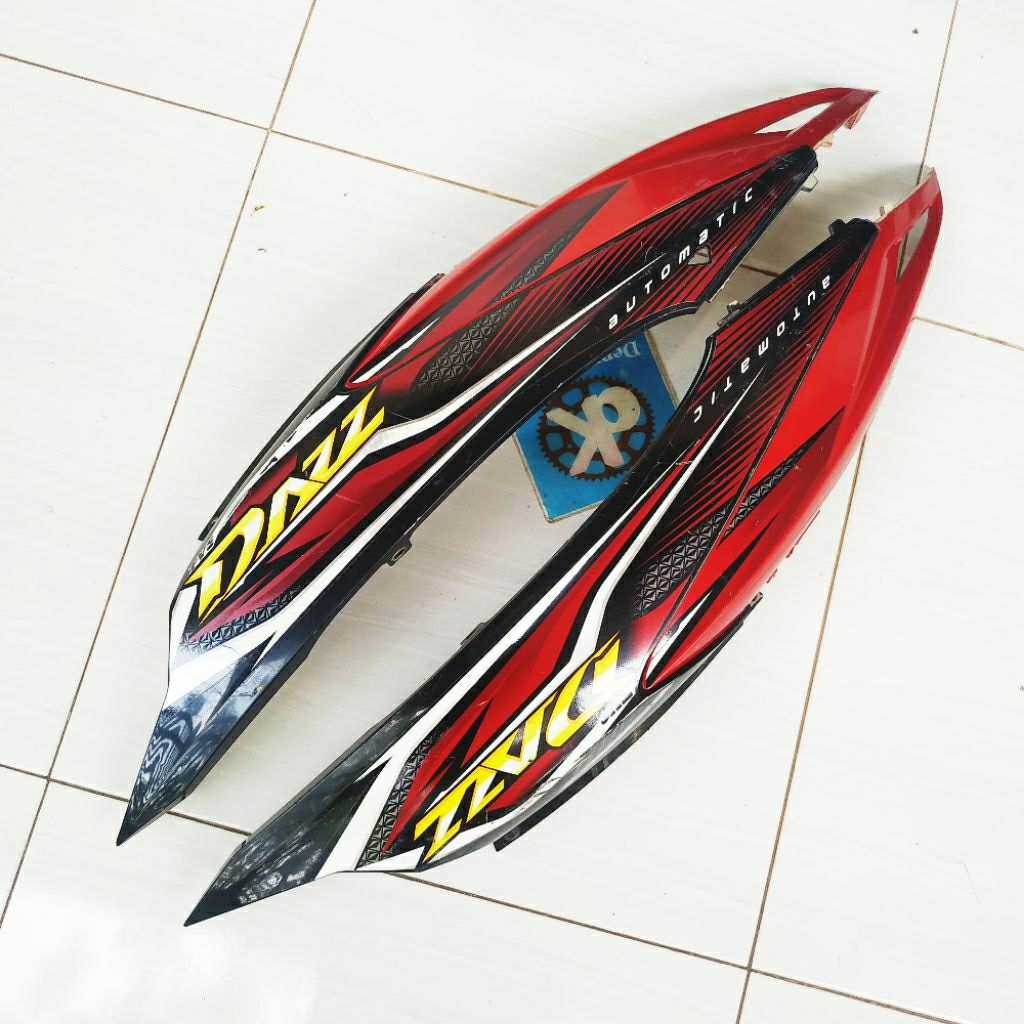bahan cover body belakang TVS dazz original bekas