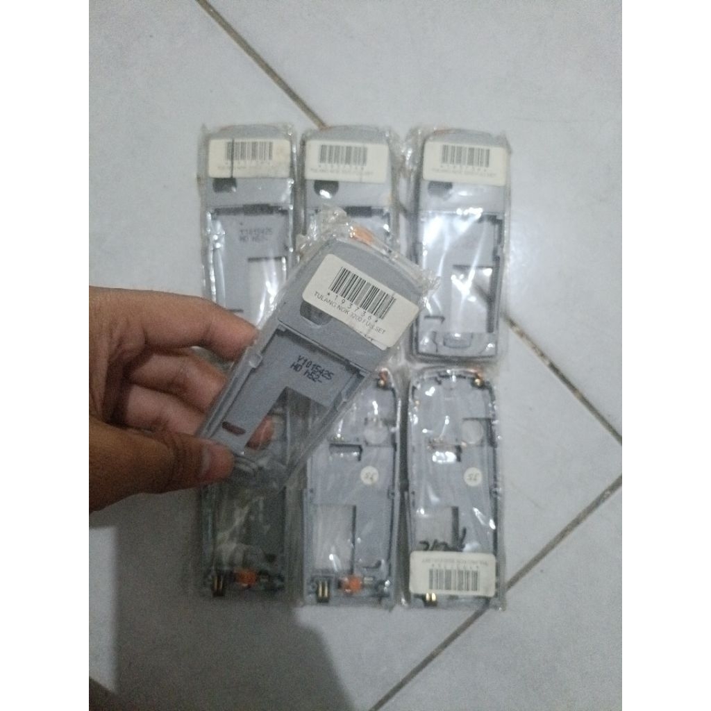 tulang tengah hp Nokia 3200