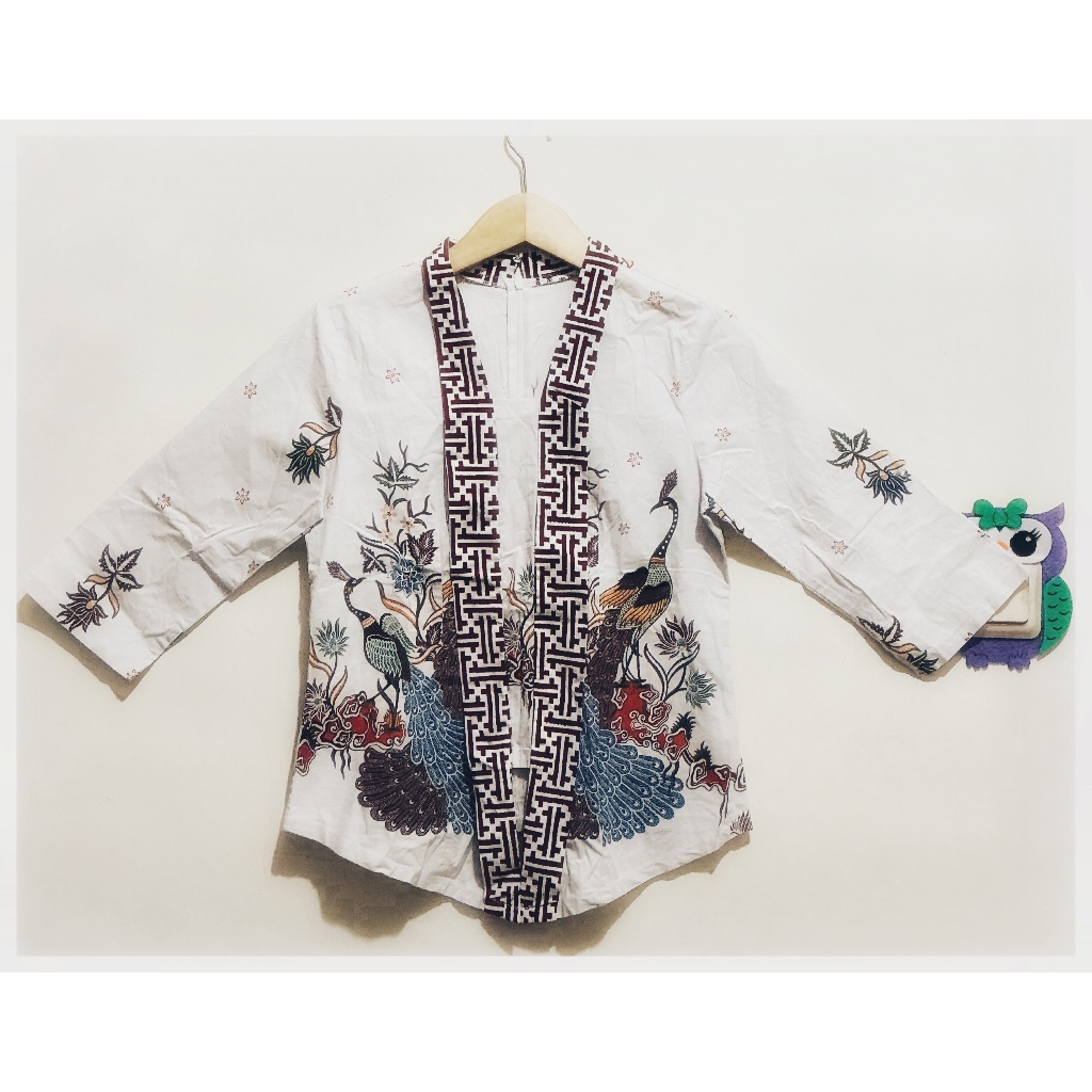 Kebaya Modern Katun Putih Kutu Baru